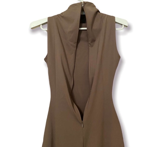 SKIMS ALL IN ONE MOCK NECK SLEEVELESS ONESIE UMBER NWT - Picture 5 of 9